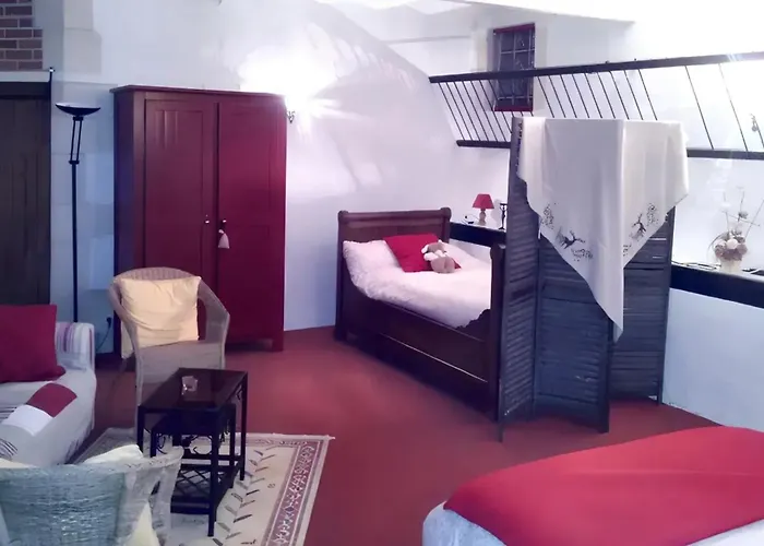 Studio Charmant Avec Jardin Prive A Thilouze 55 M² + Terrasse