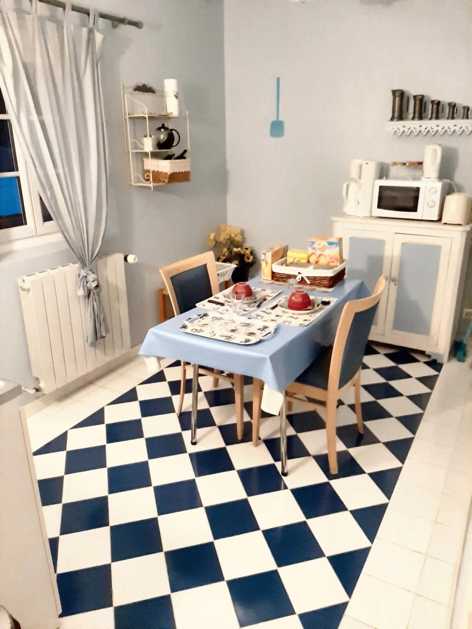 Avec Jardin Prive A 55 M² + Terrasse Apartamento Thilouze